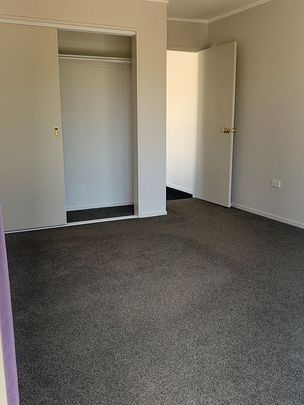 Private 3 bedroom home in Pt Chev - Photo 1