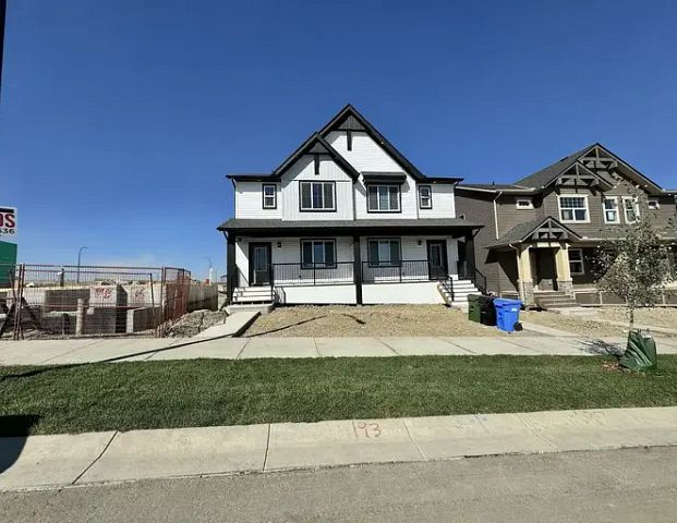 Immaculate, Bright & Brand New 3 Bedrooms Duplex in Serene Area | Calgary - Photo 1