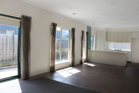 TWO BEDROOM UNIT IN PRIME LOCATION - Photo 5