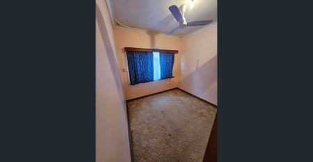 Family Home ready for move in - Photo 3