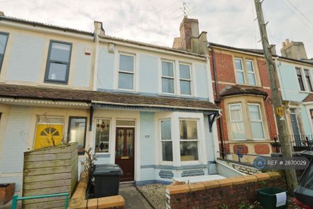 1 bedroom in a house share to rent - Photo 5