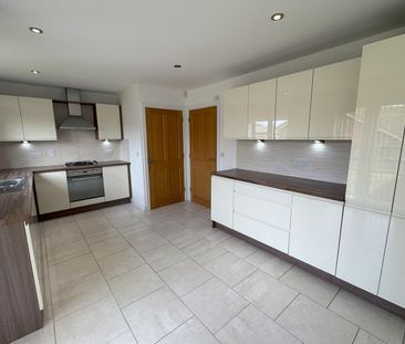 Ashfield Grove, Halesowen, West Midlands - Photo 3