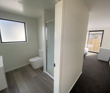 Burns Street Beauty **Under Offer** - Photo 2