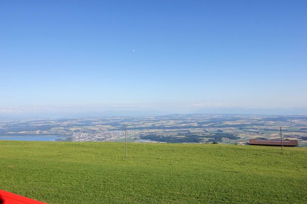 Appartement de 3 pces avec belle vue sur les Alpes - Photo 1