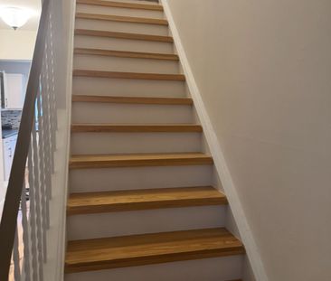 For Lease - 558 Lancelot Crescent, Oshawa, Ontario - Photo 6