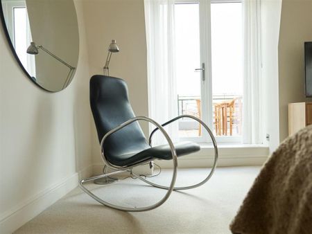 3 bedroom apartment to rent - Photo 4