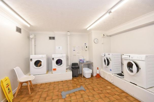 1 bedroom retirement property to rent - Photo 1