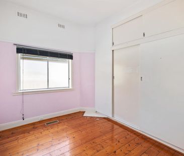 For Lease - Charming Family Home in Prime Bayside Location - Photo 4