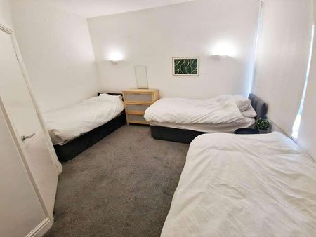 Wordsworth Avenue, Roath, CF24 - Photo 4