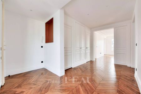 Location appartement, Paris 3ème (75003), 5 pièces, 145 m², ref 85301656 - Photo 2