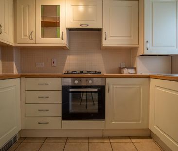 2 bedroom terraced house to rent - Photo 2