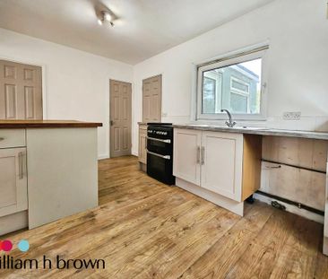 3 bedroom end of terrace house to rent - Photo 5
