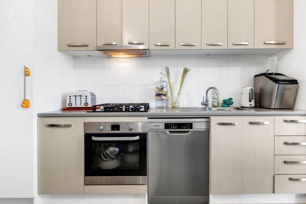 Simple Living In Eyre! - Photo 1