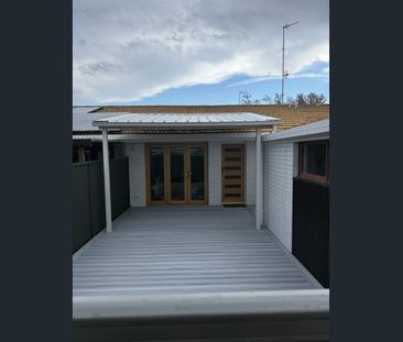 Fully Renovated Duplex - Walk to Pacific Fair! - Photo 2