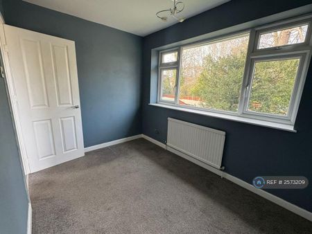 2 bedroom maisonette to rent - Photo 5