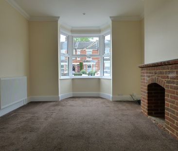 3 bedroom house to rent St. Marys Road, Bishopstoke, Eastleigh, SO50 - Photo 3
