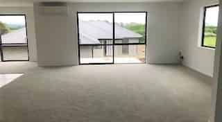 4 Bedrooms Anglers Way - Photo 2