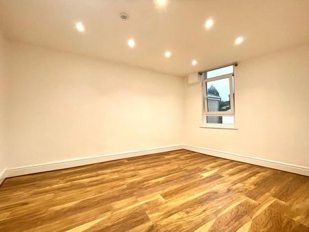 5 Bed End Terrace, Old Ashley Hill, BS6 - Photo 3