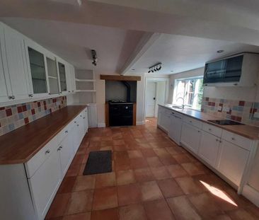 4 bedroom detached house to rent - Photo 1