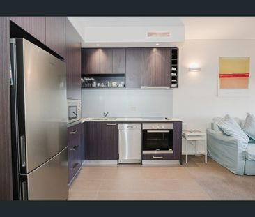 City at your Doorstep- Fully Furnished & Equipped with Gym - Photo 4