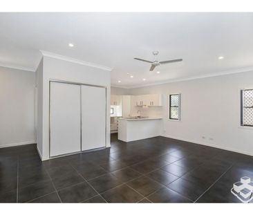 3 BEDROOM 3 STORY TOWNHOUSE WITH DOUBLE GARAGE - Photo 2