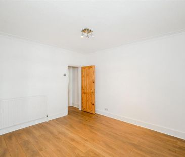 2 bedroom semi-detached house to rent - Photo 5