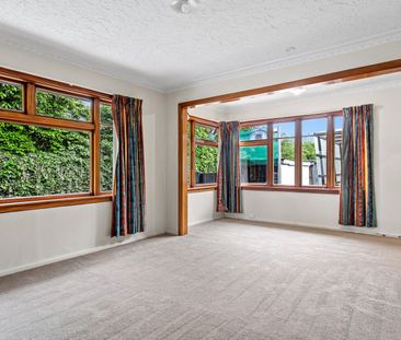 Five Bedroom Family Home - Photo 2