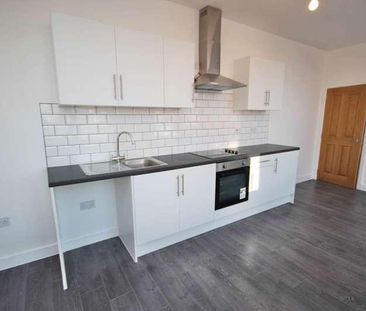 Railway Road, Leigh, WN7 - Photo 4