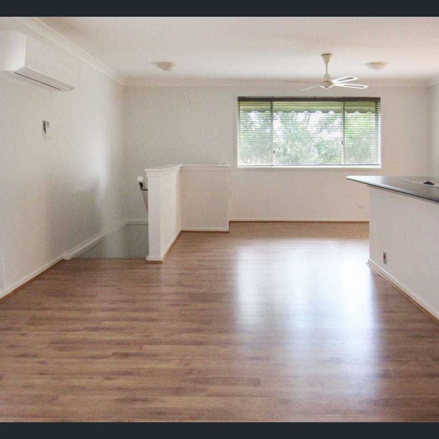 SPACIOUS 4 BEDROOM HOME IN WATANOBBI - Photo 1