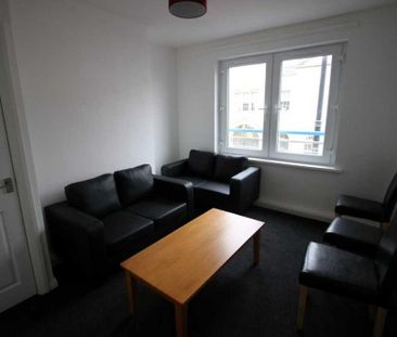 3 bedroom apartment to rent - Photo 6