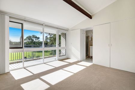 Great Location, Overlooking Majors Bay Reserve - Photo 2