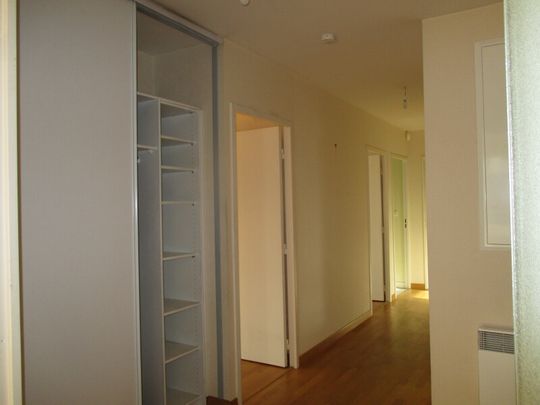 Location Appartement 4 Pièces 82 m² - Photo 1