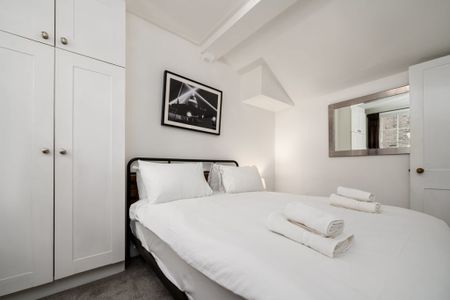 8 Cloth Court, London EC1A 7LS, UK, London - Photo 2