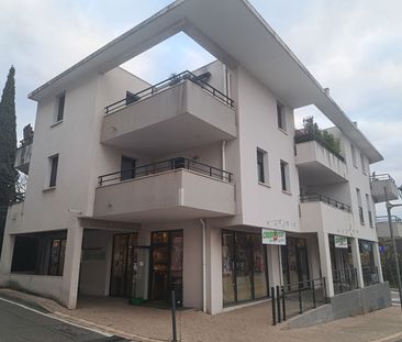 Appartement Villeneuve Les Avignon 2 pièce(s) 42.68 m2 - Terrasse -... - Photo 2