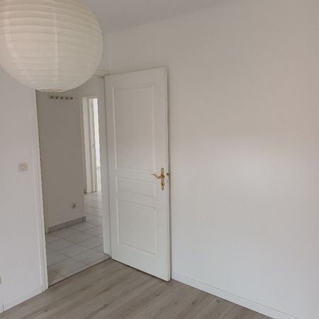 Location Appartement 2 pièces 55m² - Photo 4