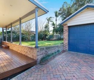 Charming Family Home in Mayfield West! - Photo 2
