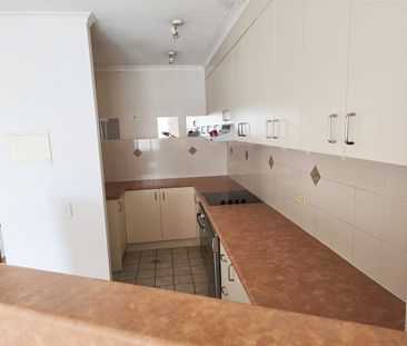 Unfurnished 2 bedroom apartment with secure parking [103m2], 23/228... - Photo 5