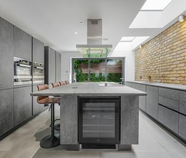 4 bedroom terraced house to rent - Photo 4