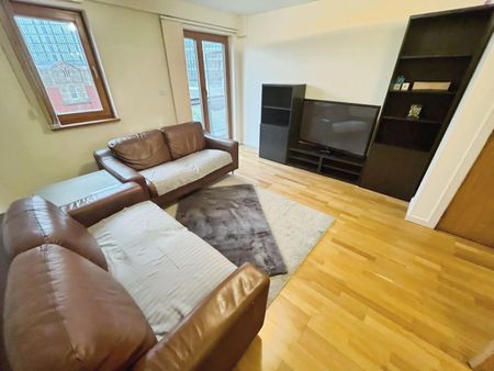 2 bedroom Flat To Let Total Size: 800 SQ FT - Photo 2