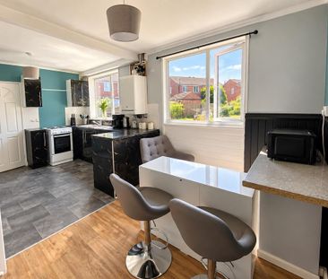 3 bedroom semi-detached house to rent - Photo 6