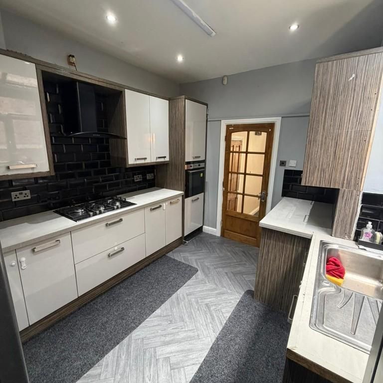 3 bedroom terraced house to rent - Photo 1