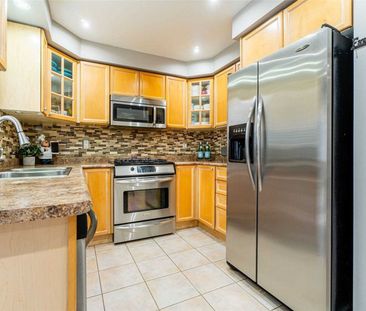 For Lease - 65 Sedgewick Circle, Brampton, Ontario - Photo 4