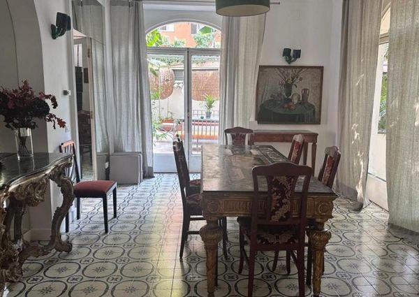 Villa-Parioli: Beautiful independent house with large private garden and terraces. Spacious living, formal dining, study-music room, sun room, 5 bedrooms, 4 bathrooms, parking. rif 163