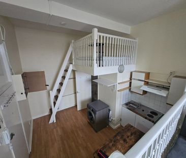 Studio Flat, High Road Leytonstone, E11 - Photo 4