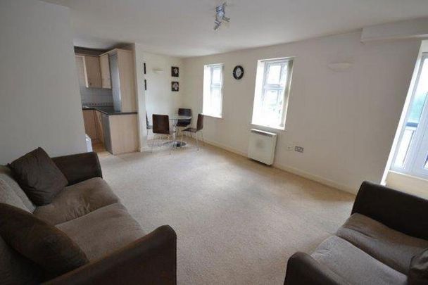 2 bedroom flat to rent - Photo 1
