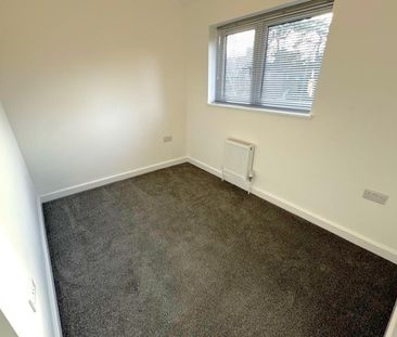 Spencer Close, Woking, Surrey, GU21 - Photo 2