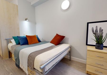 Silver En Suite - Photo 5