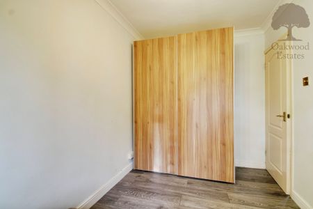 2 bed flat to rent in Blacksmith Row, Slough, SL3 - Photo 4