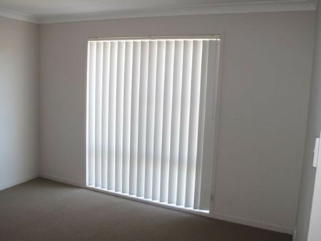 4 BEDROOM FAMILY HOME LOCATED IN QUIET STREET! - Photo 3