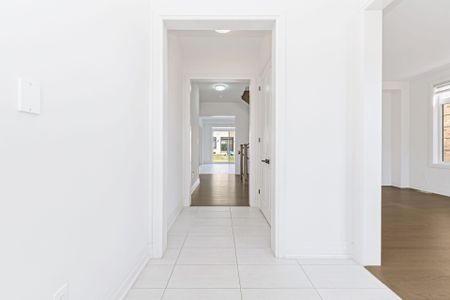 For Lease - 11 Wintergreen Lane, Adjala-Tosorontio, Ontario - Photo 2